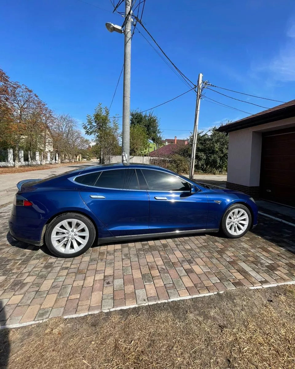 Tesla Model S  70 kWh 201571