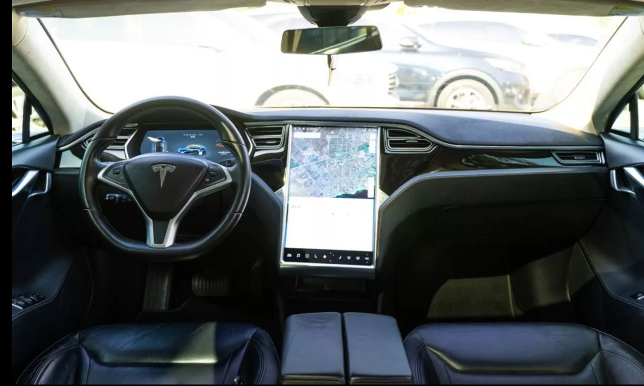 Tesla Model S  70 kWh 201581