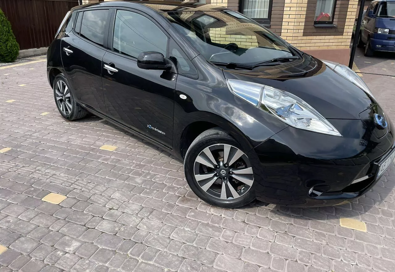 Nissan Leaf  24 kWh 2015111