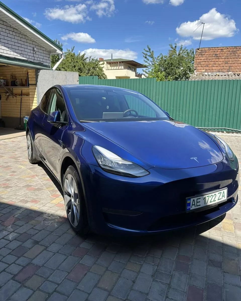 Tesla Model Y 