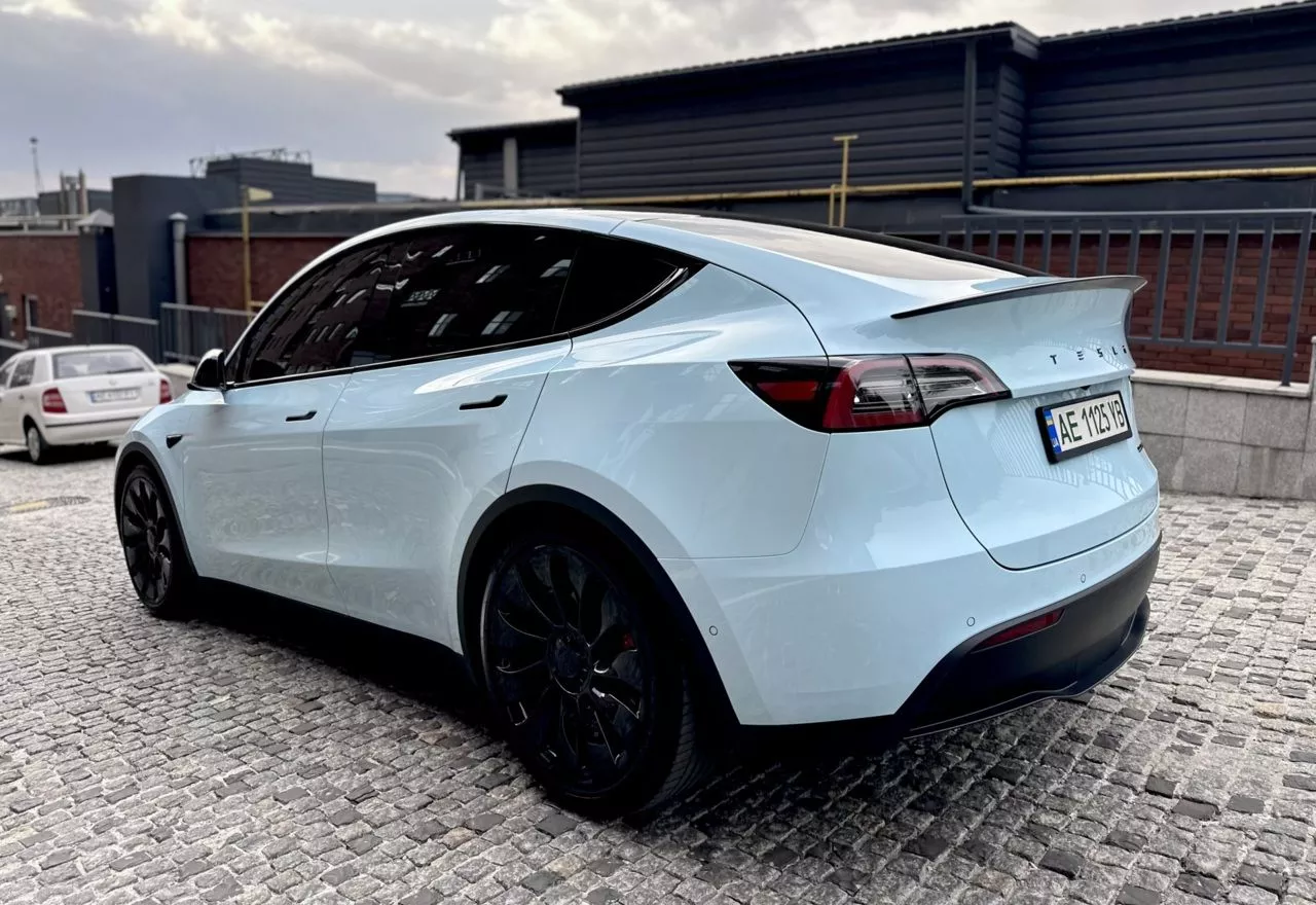 Tesla Model Y  2022331