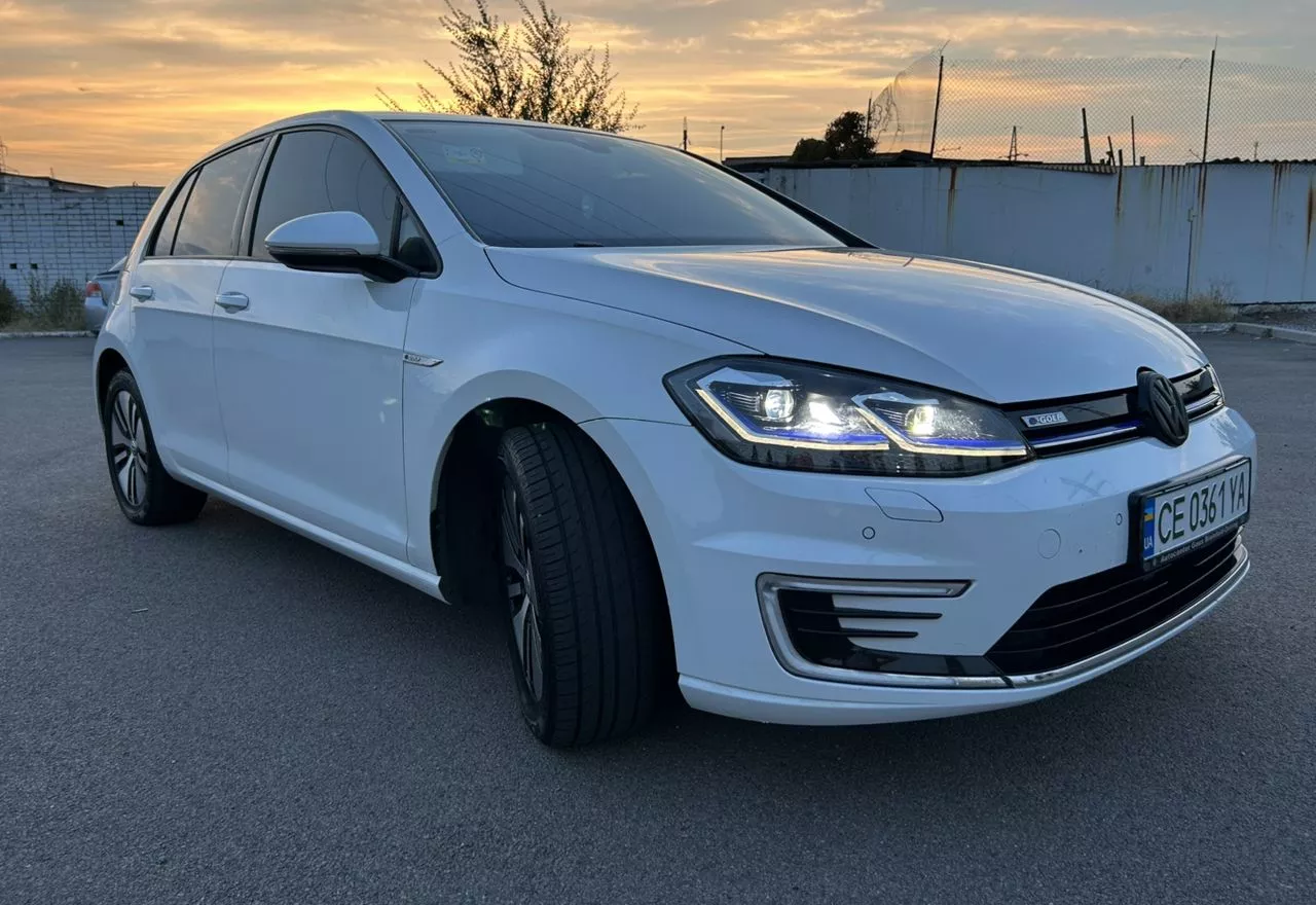 Volkswagen e-Golf  201811