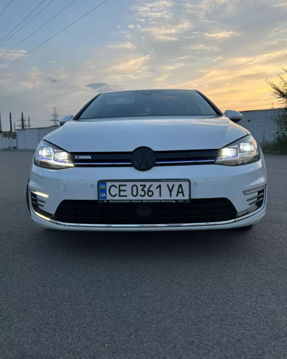 Volkswagen e-Golf  201821