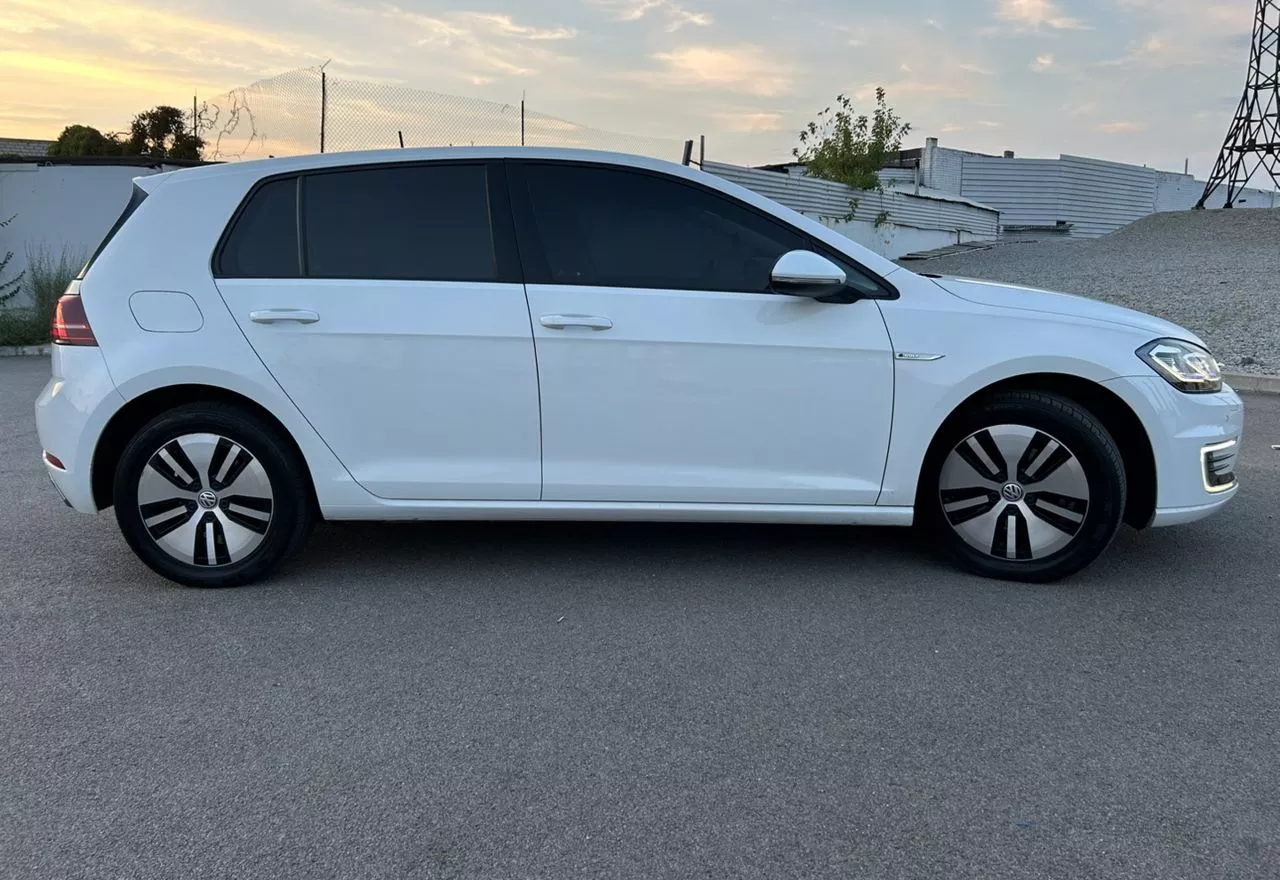 Volkswagen e-Golf  201831