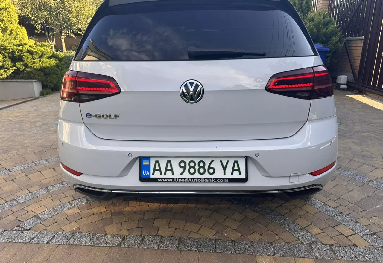 Volkswagen e-Golf  36 kWh 2017111