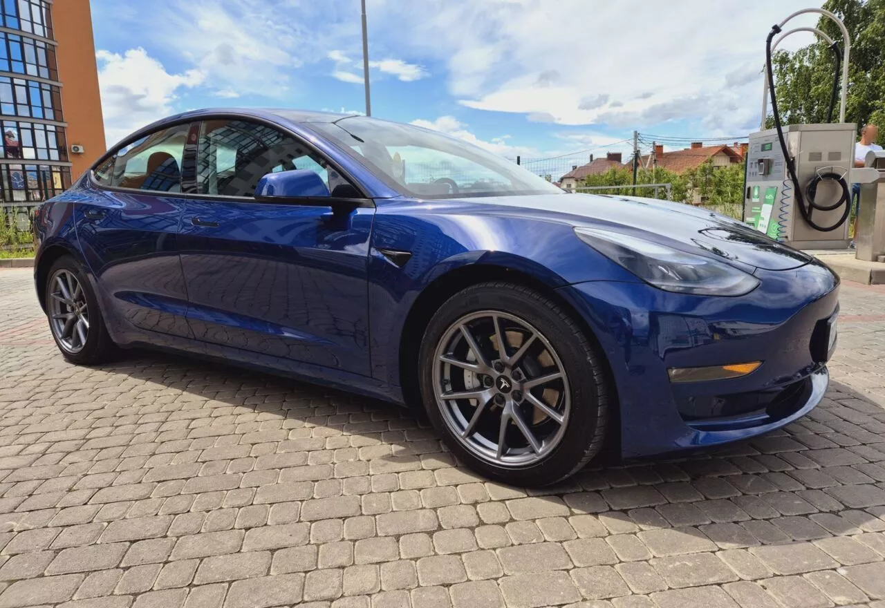 Tesla Model 3  82 kWh 2021111