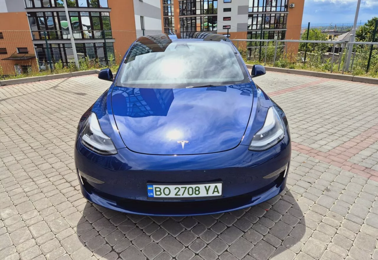 Tesla Model 3  82 kWh 2021131