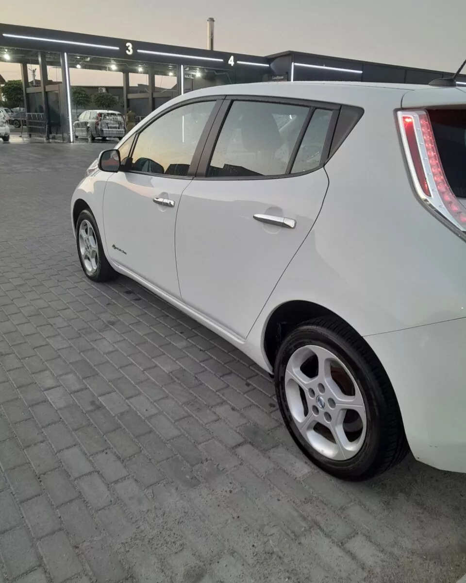 Nissan Leaf  24 kWh 201451