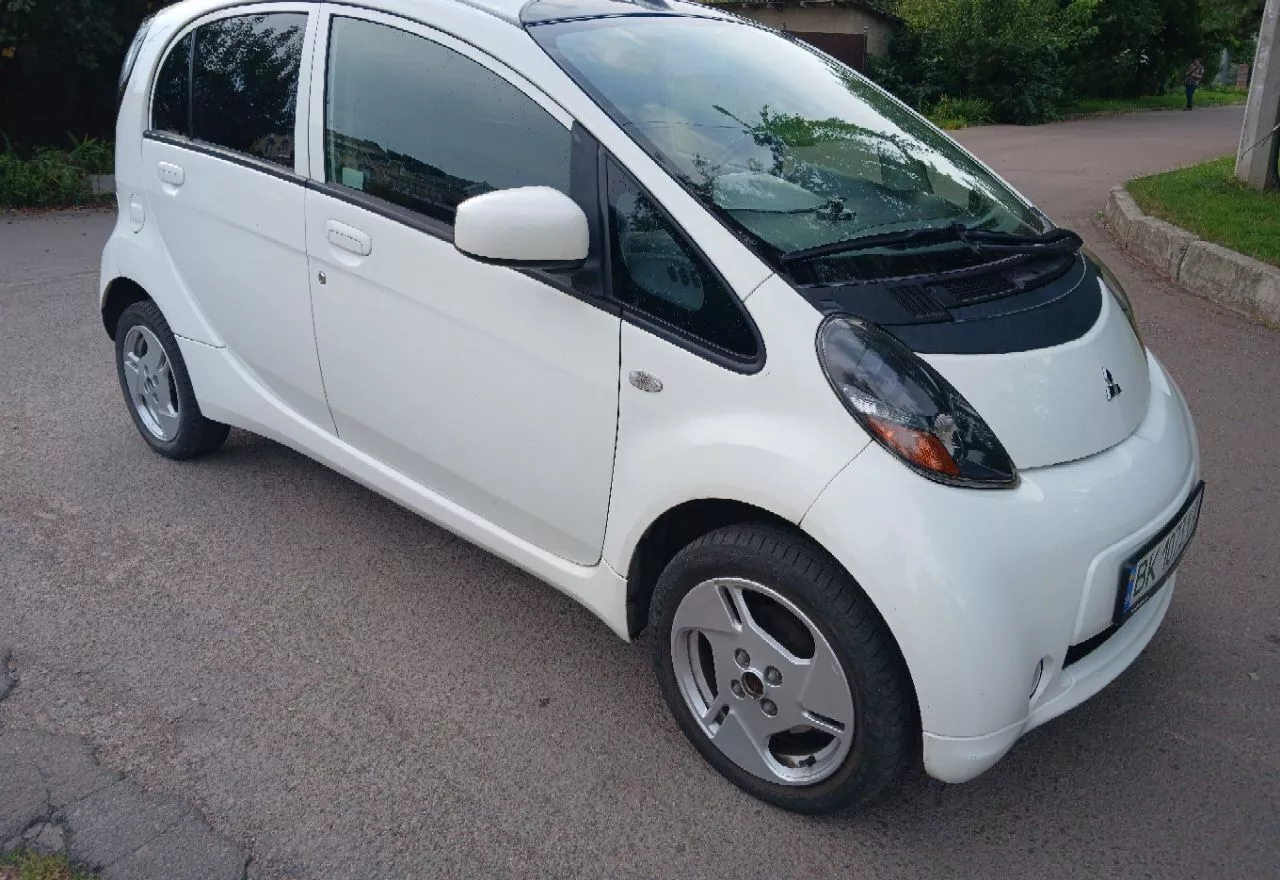 Mitsubishi I-MiEV  16 kWh 2011211