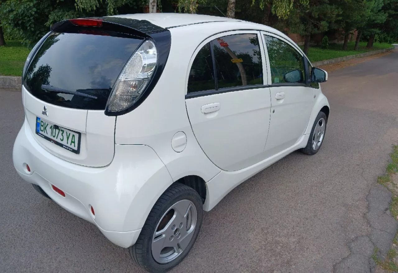 Mitsubishi I-MiEV  16 kWh 2011231