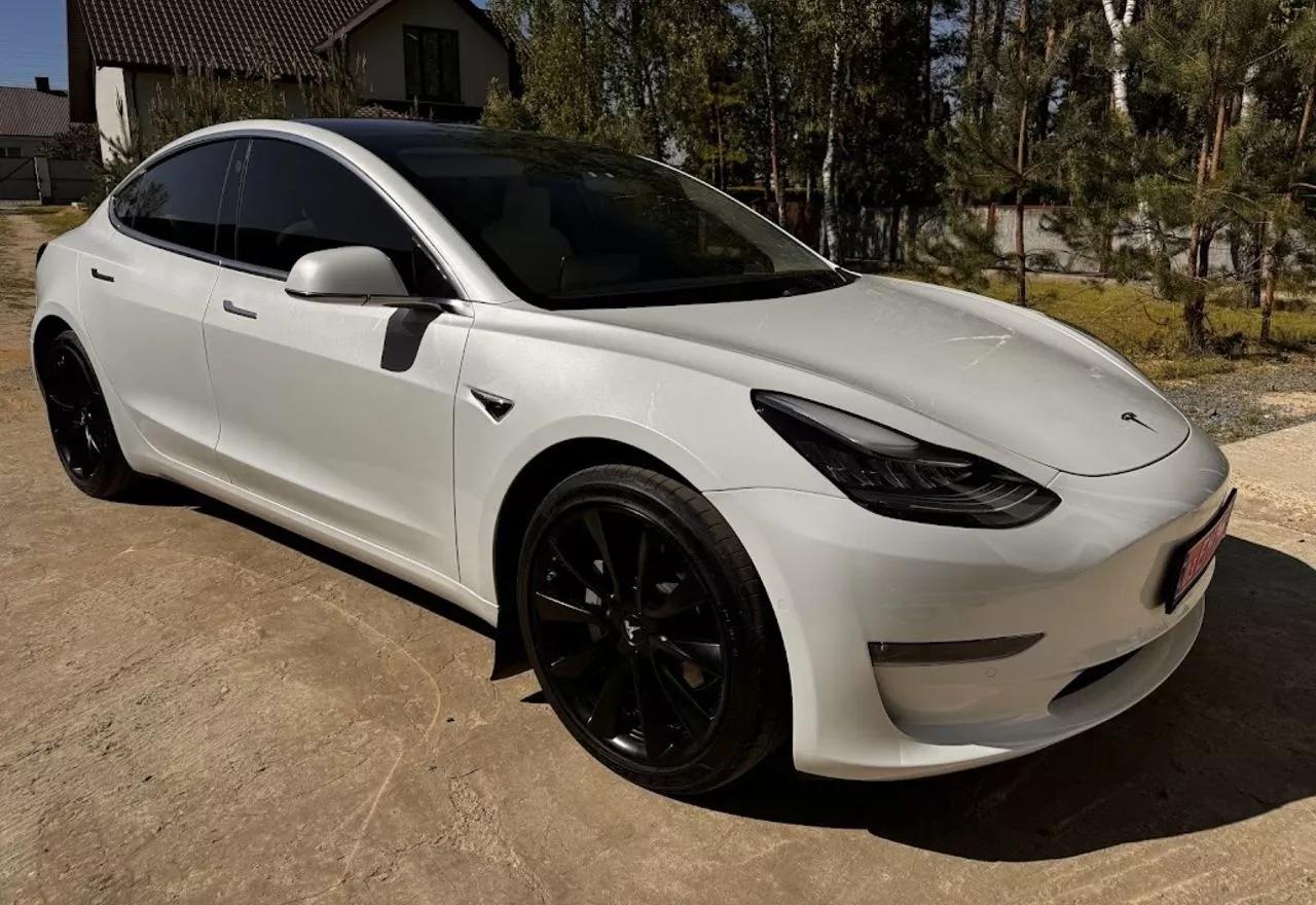 Tesla Model 3  82.5 kWh 202001