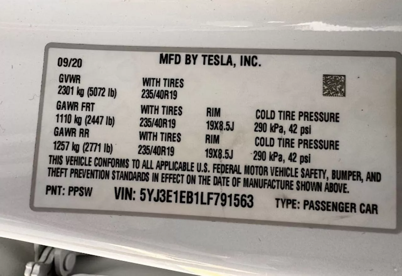 Tesla Model 3  82.5 kWh 202071