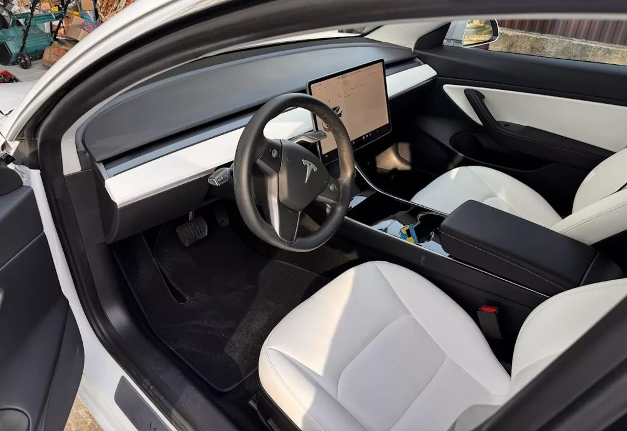 Tesla Model 3  82.5 kWh 202081