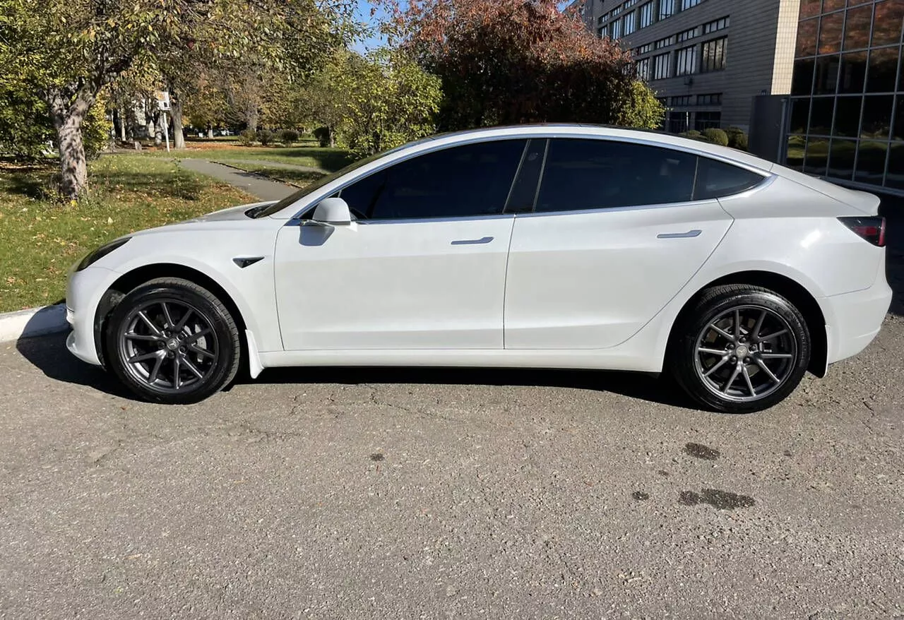 Tesla Model 3  78 kWh 2020131