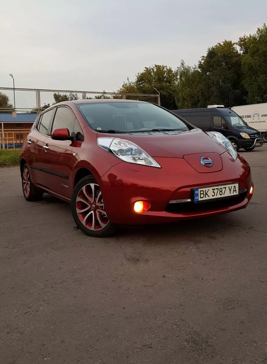 Nissan Leaf  24 kWh 201201