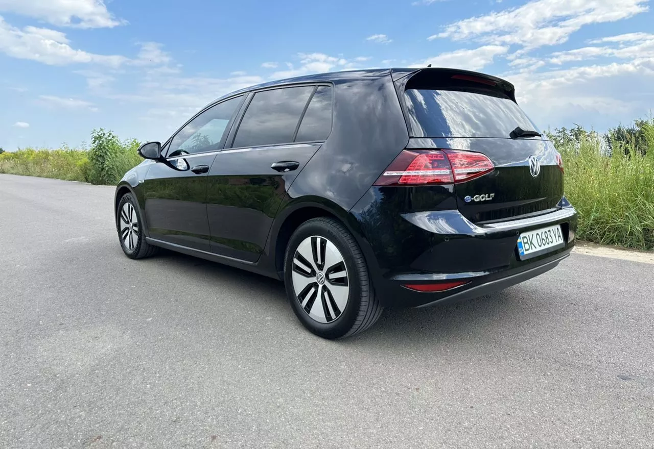 Volkswagen e-Golf  24 kWh 201411