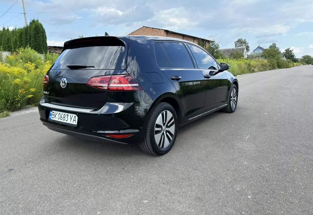 Volkswagen e-Golf  24 kWh 201421