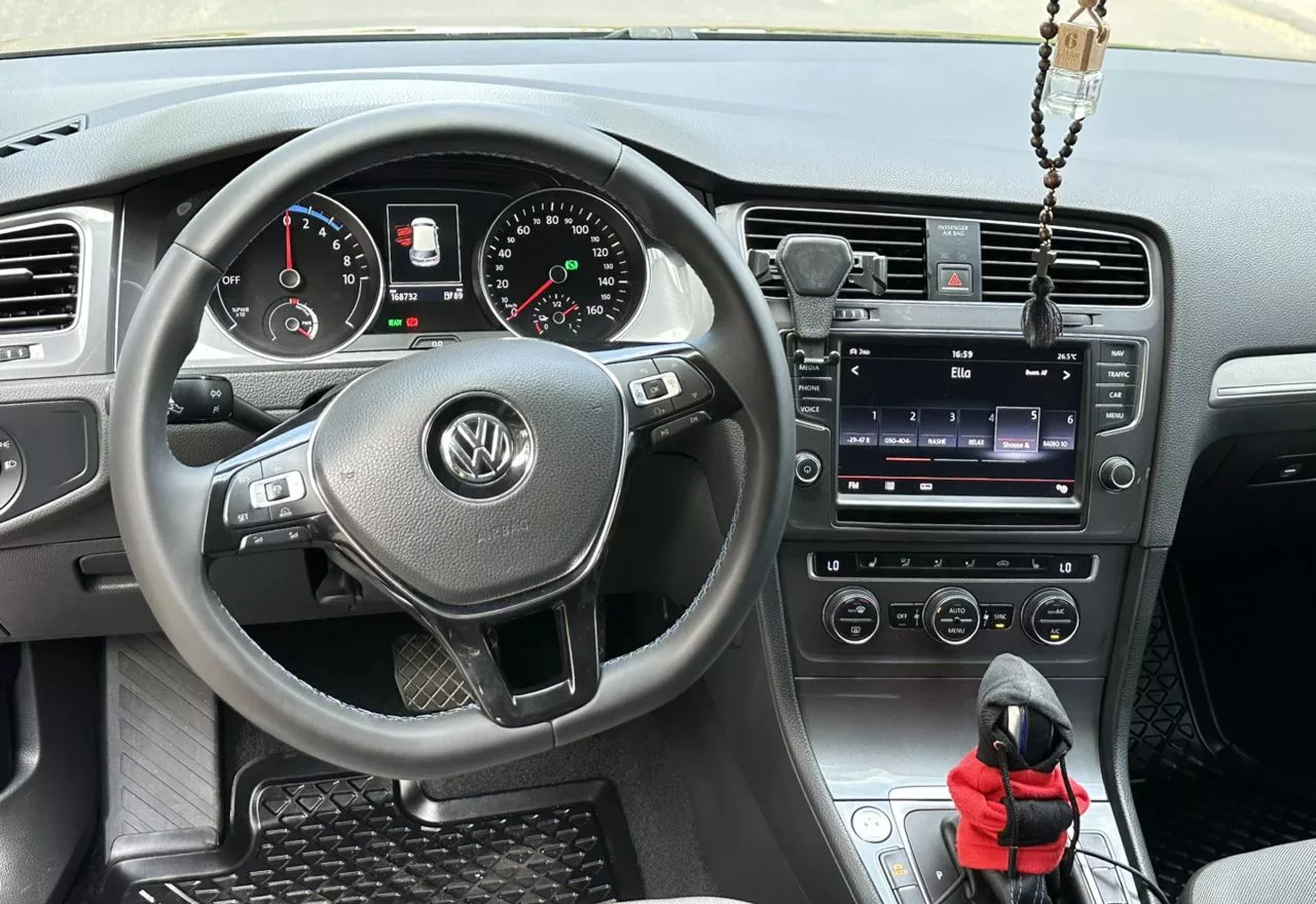 Volkswagen e-Golf  24 kWh 2014261