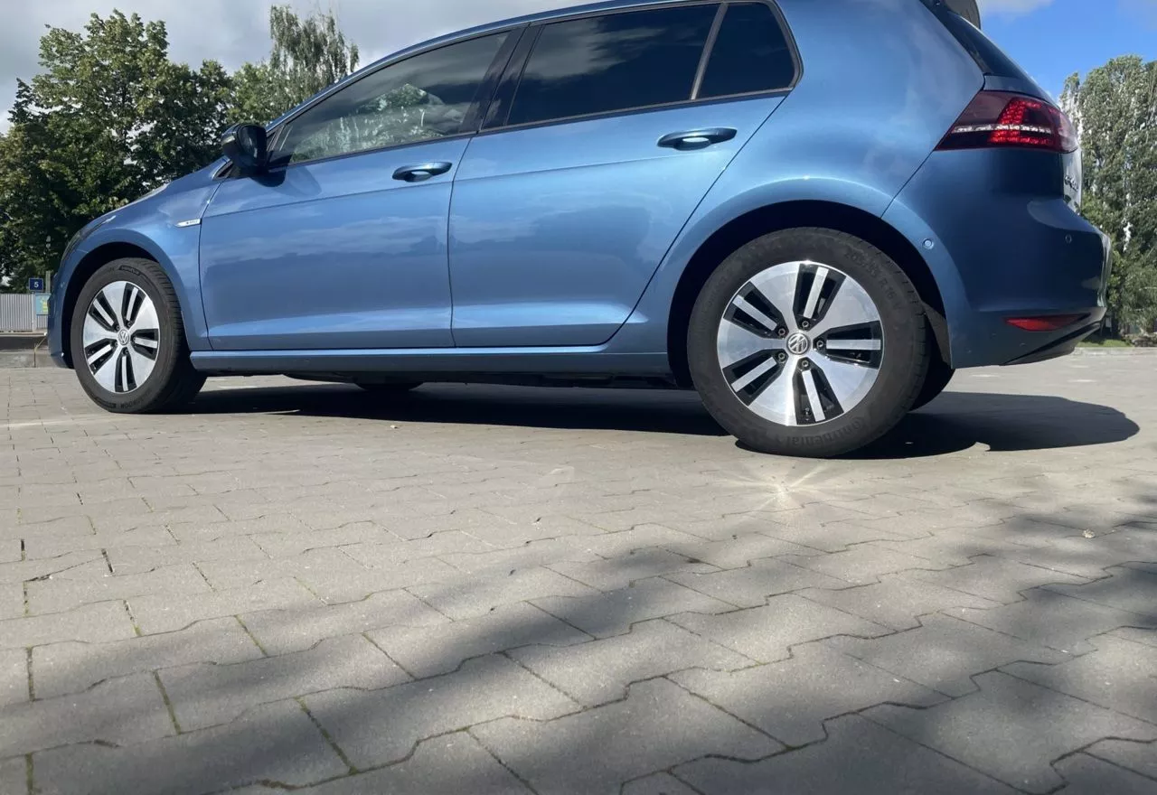 Volkswagen e-Golf  24 kWh 2015271