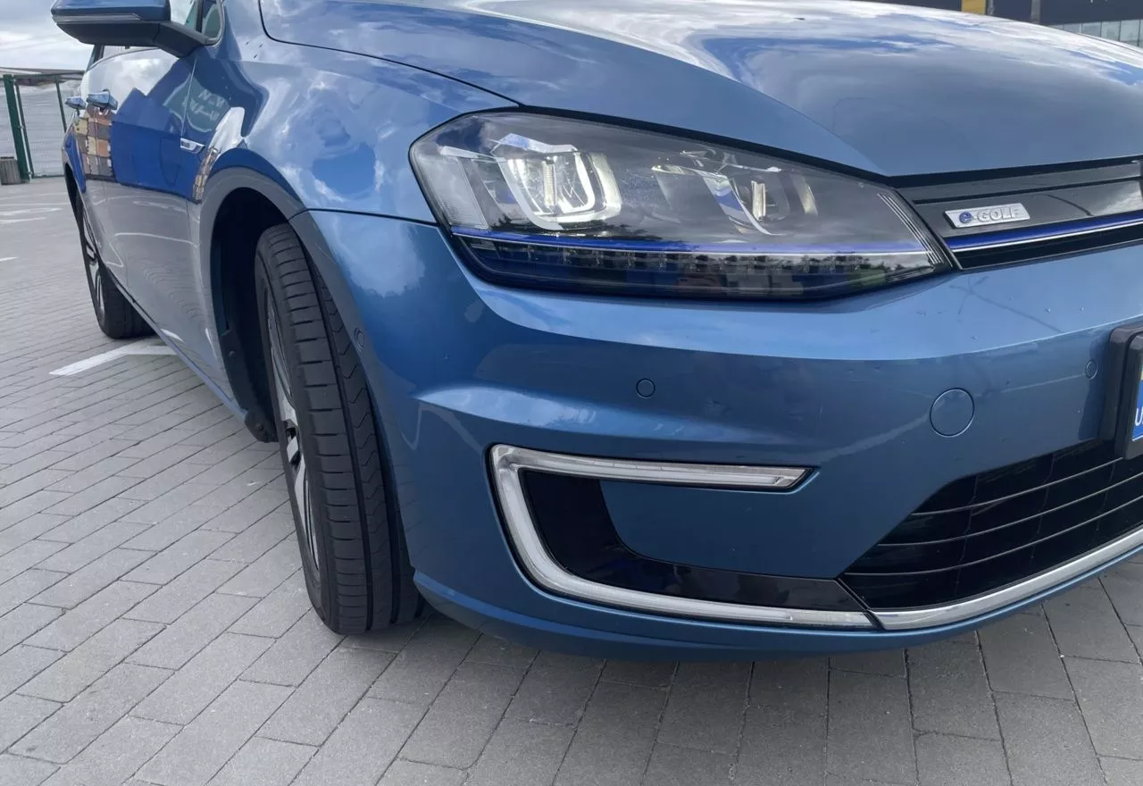 Volkswagen e-Golf  24 kWh 2015361