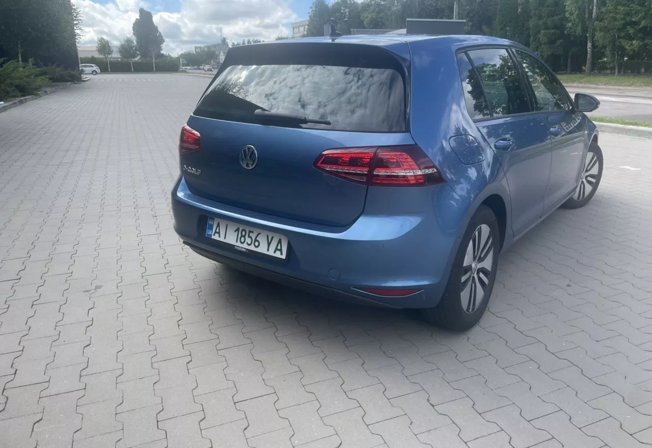 Volkswagen e-Golf  24 kWh 2015111