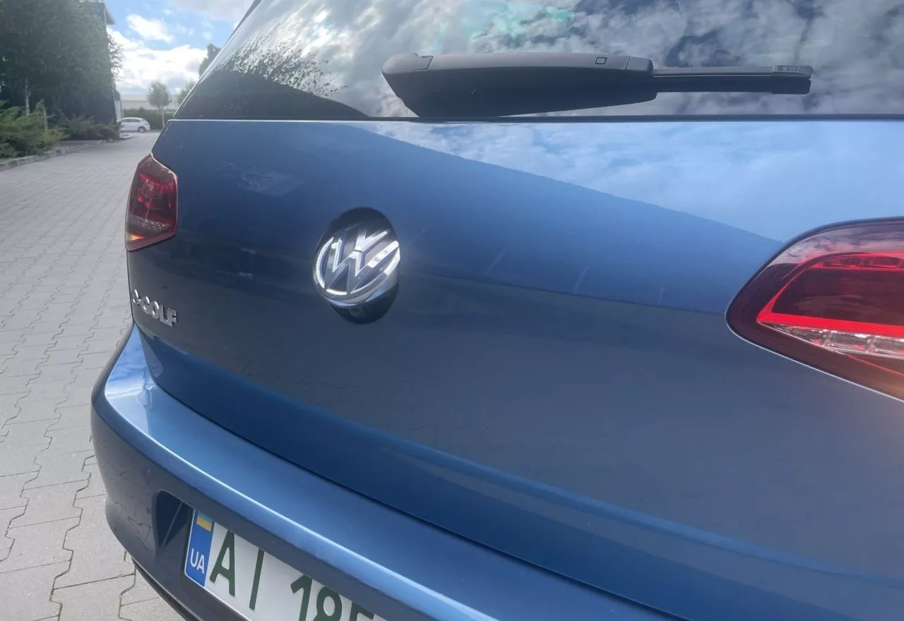 Volkswagen e-Golf  24 kWh 2015121