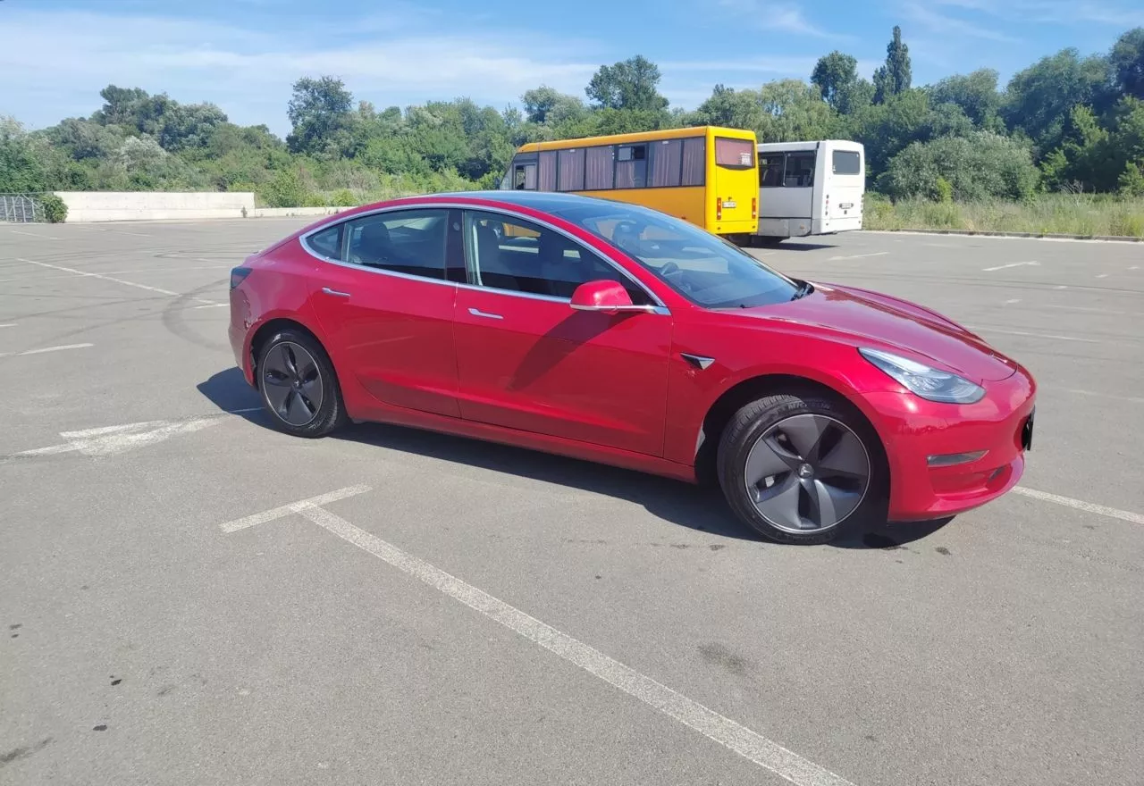 Tesla Model 3  202021