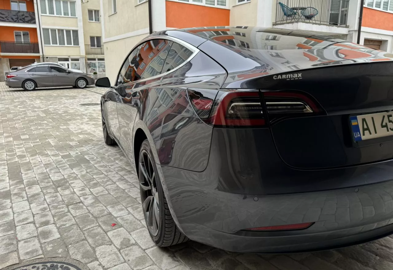 Tesla Model 3  80.5 kWh 2018101