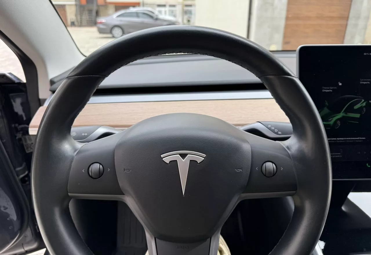 Tesla Model 3  80.5 kWh 2018221