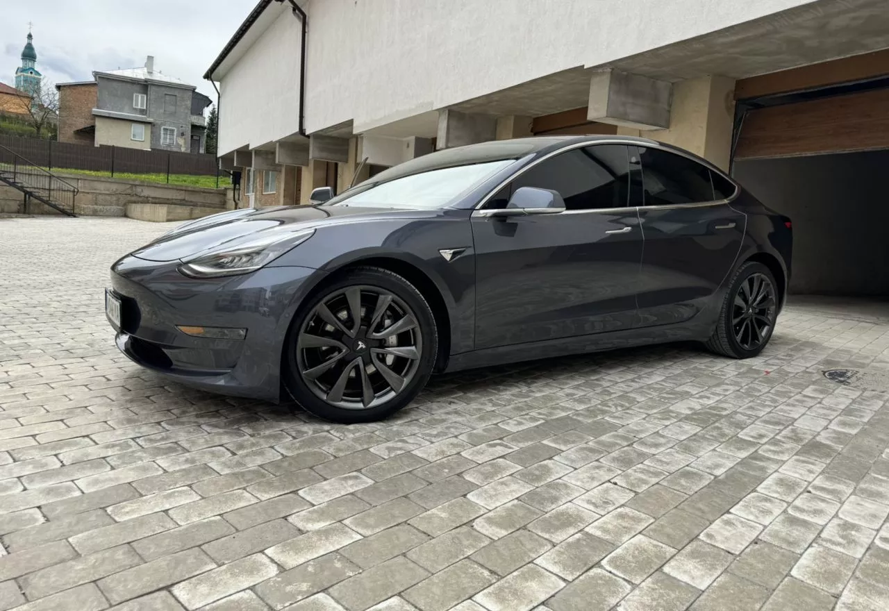 Tesla Model 3  80.5 kWh 2018261