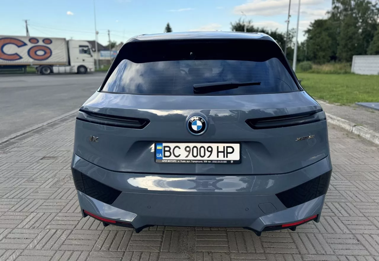 BMW iX  111.5 kWh 202351