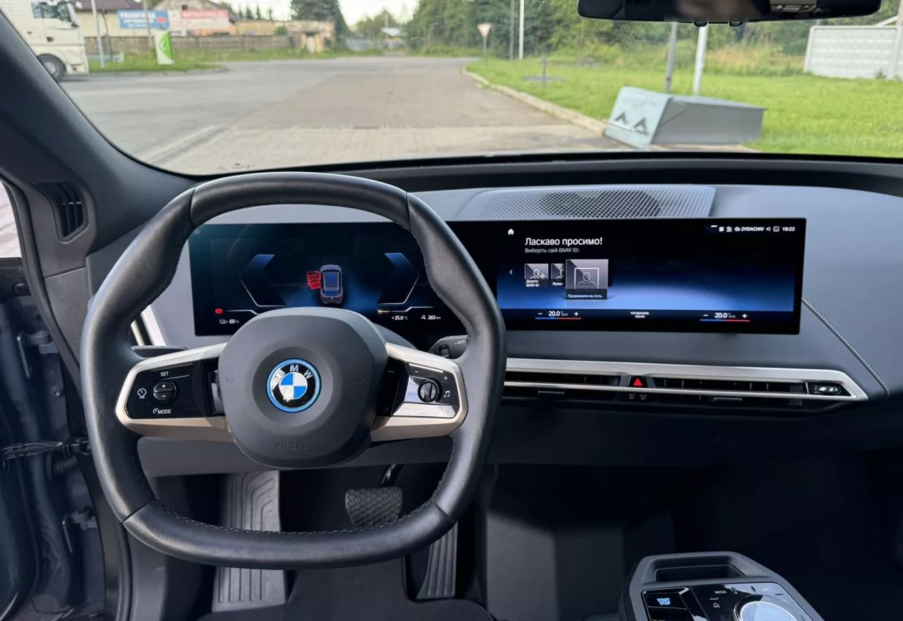 BMW iX  111.5 kWh 2023121