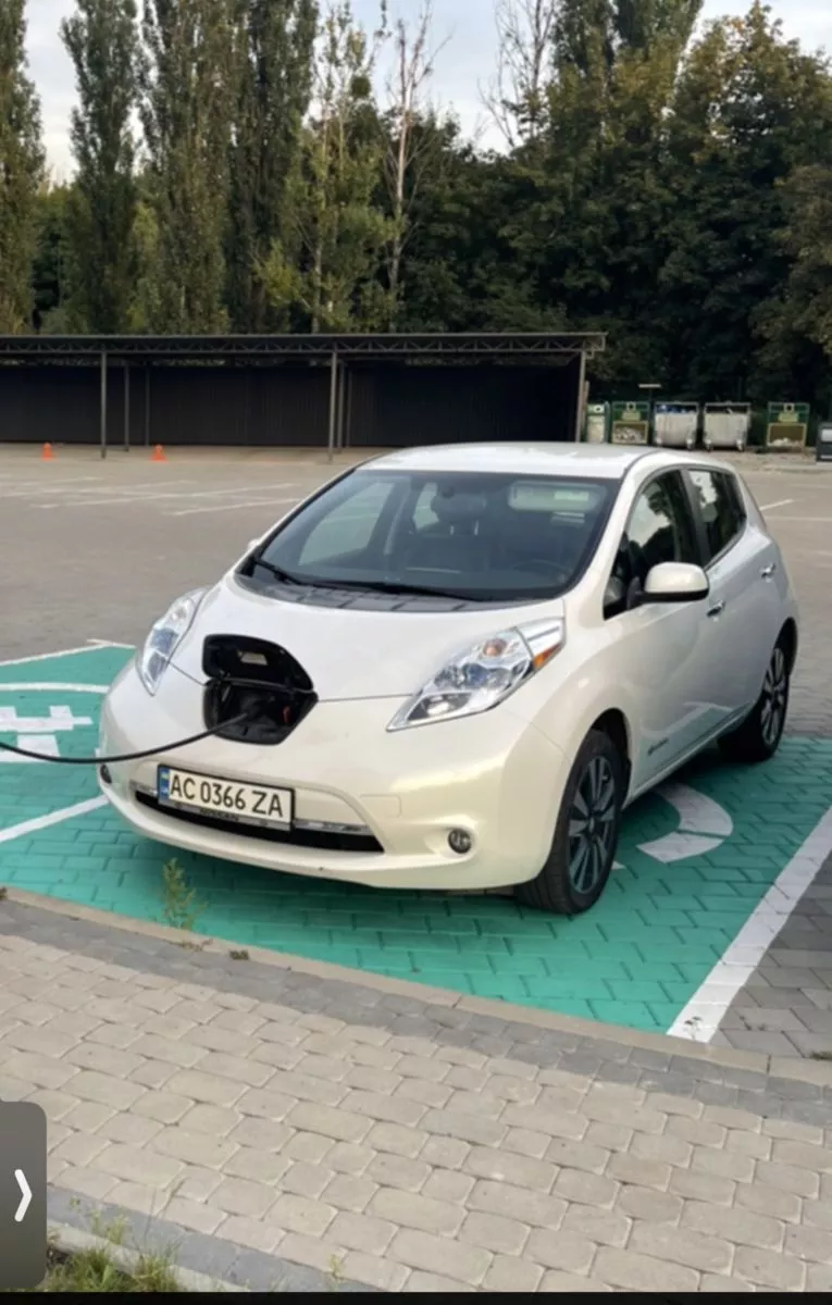 Nissan Leaf  24 kWh 201311