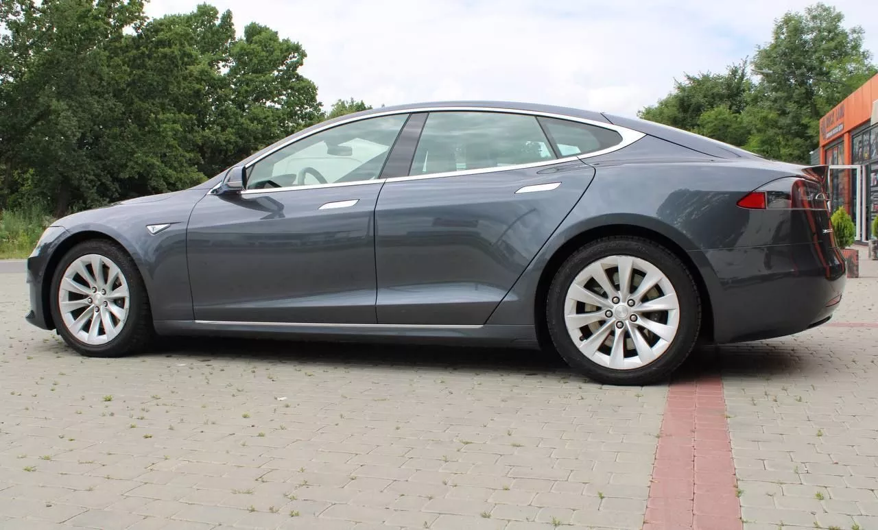 Tesla Model S  75 kWh 201661