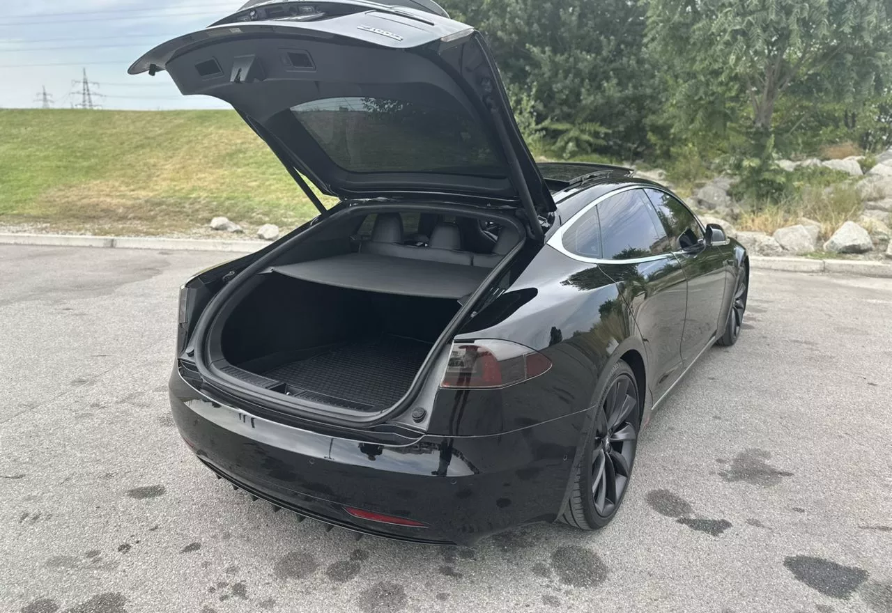 Tesla Model S  100 kWh 2017211