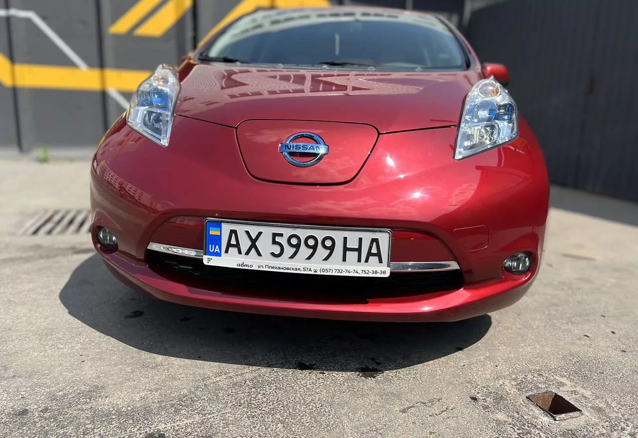 Nissan Leaf  2015101