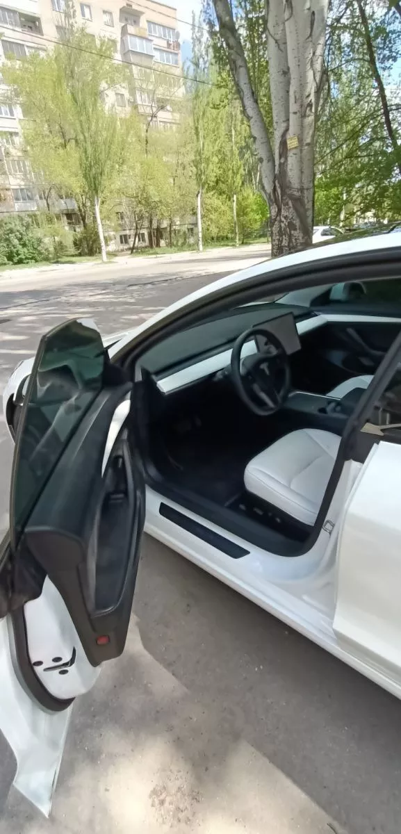 Tesla Model 3  82 kWh 2021111