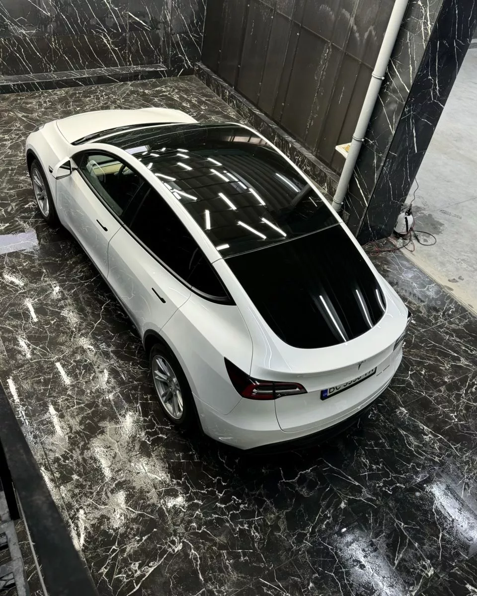 Tesla Model Y  82 kWh 2020101