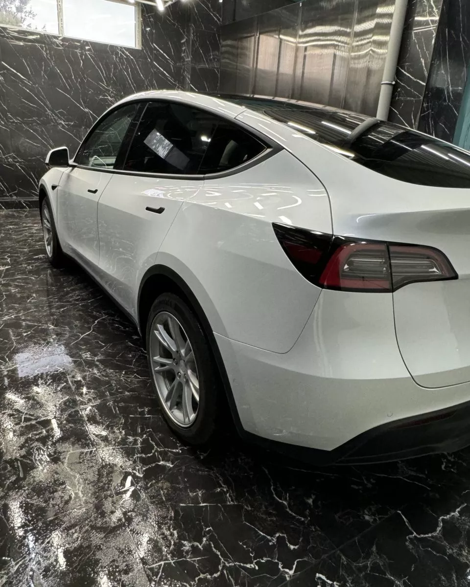 Tesla Model Y  82 kWh 2020111