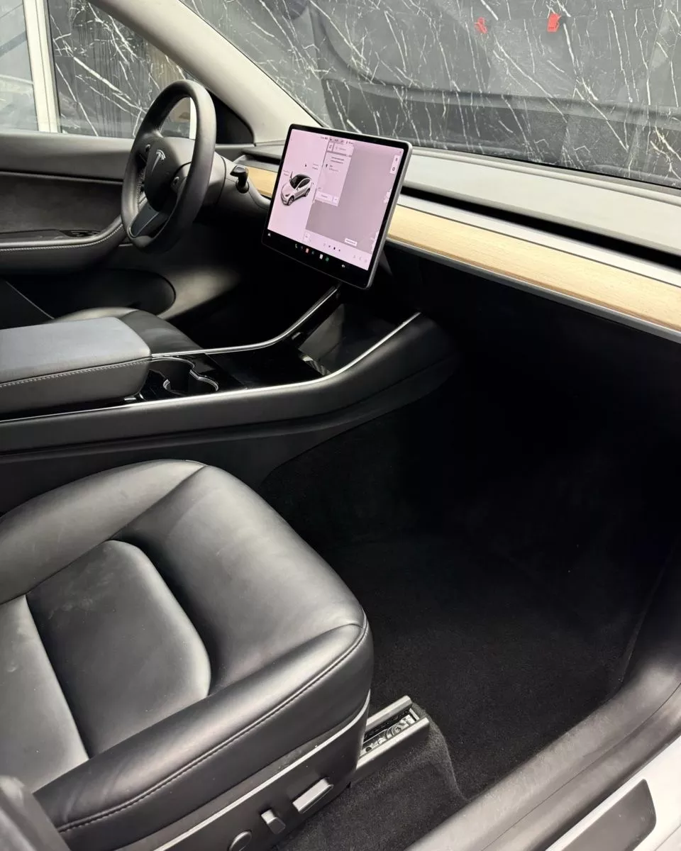 Tesla Model Y  82 kWh 2020161