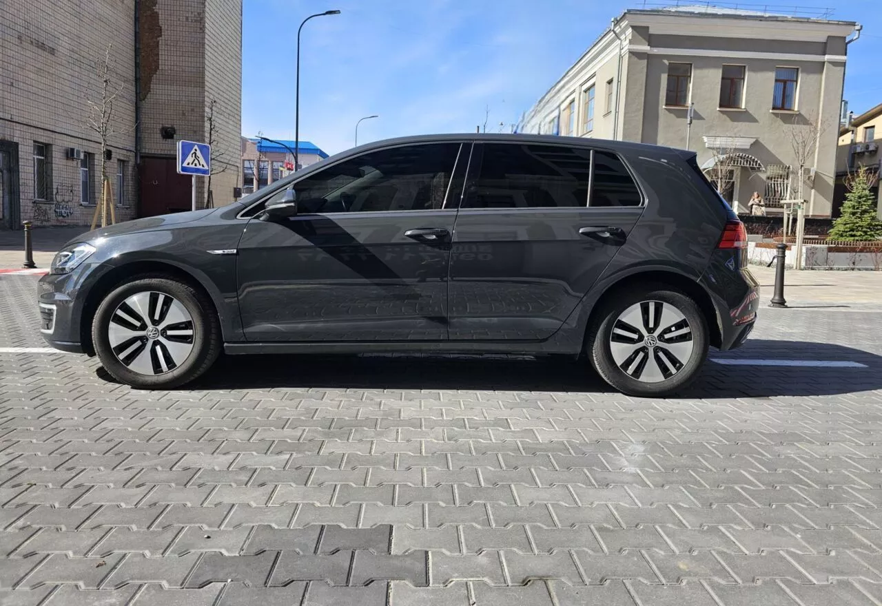 Volkswagen e-Golf  36 kWh 202021