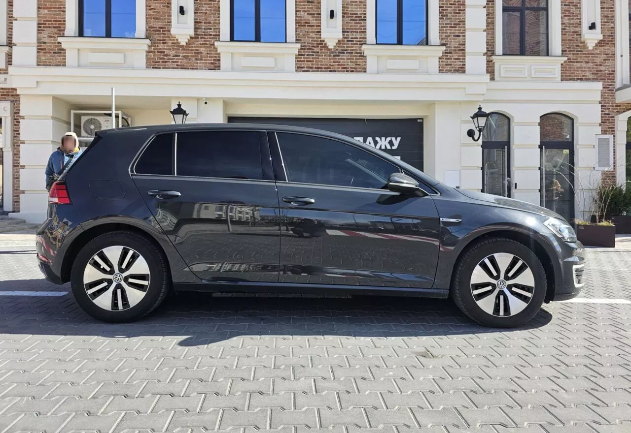 Volkswagen e-Golf  36 kWh 202041