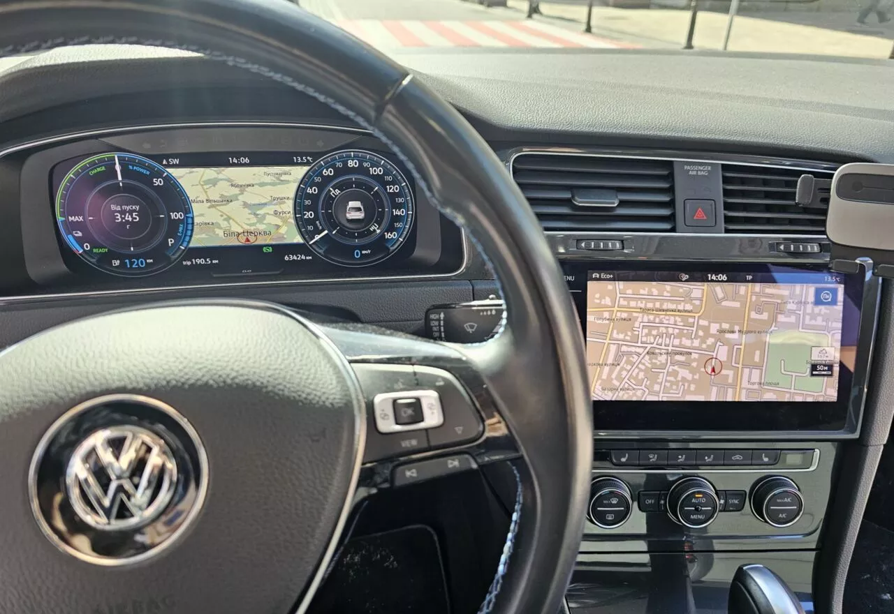 Volkswagen e-Golf  36 kWh 2020141