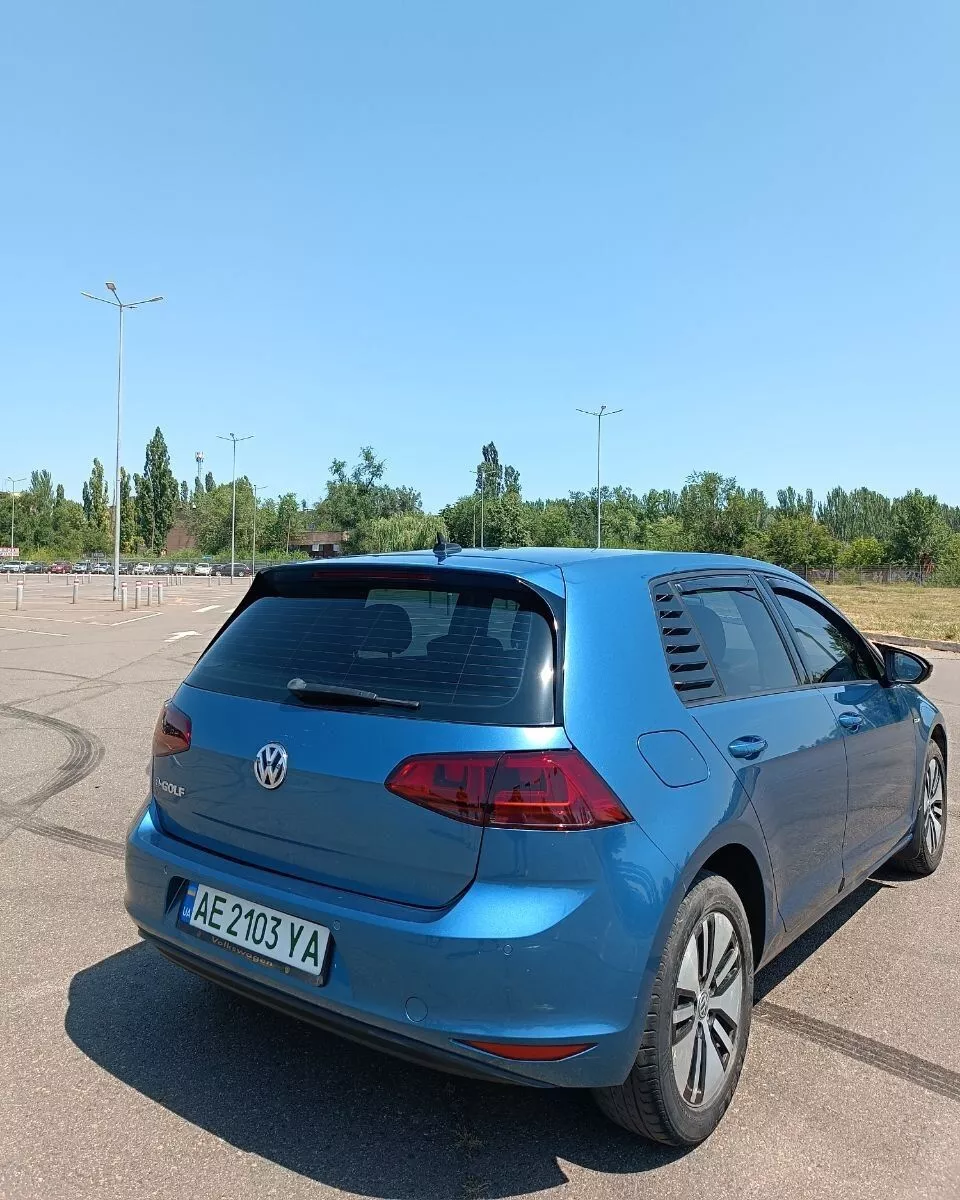 Volkswagen e-Golf  24 kWh 201531