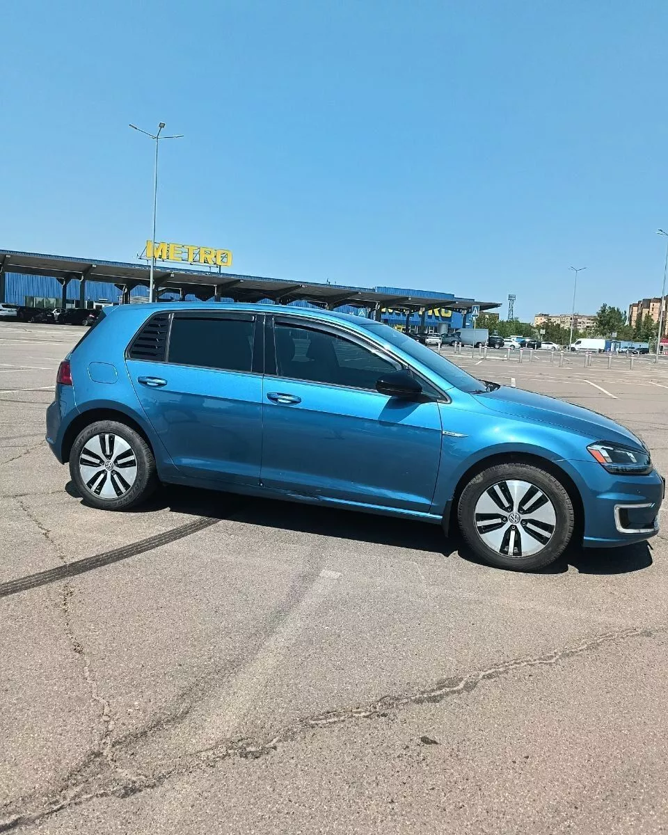 Volkswagen e-Golf  24 kWh 201561