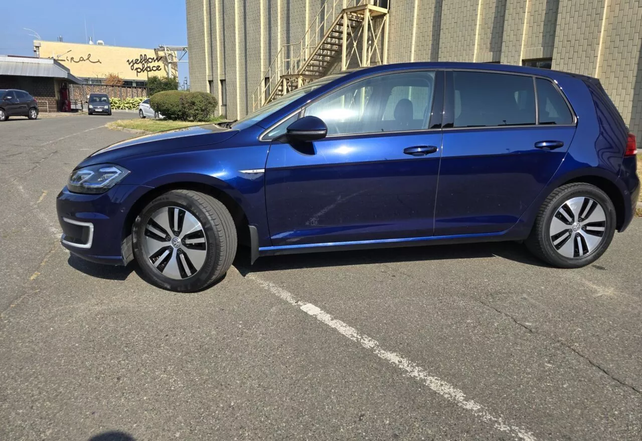 Volkswagen e-Golf  35.8 kWh 201731