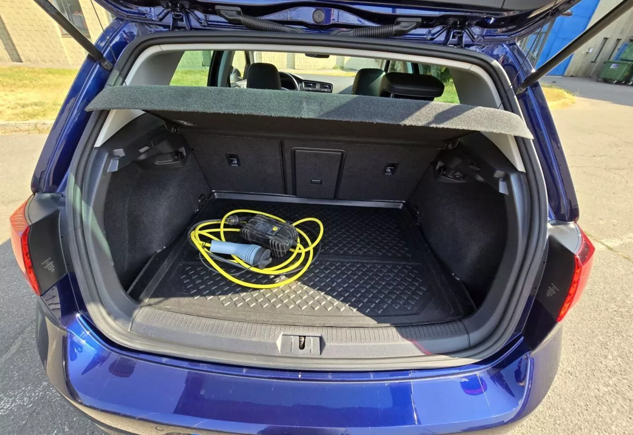 Volkswagen e-Golf  35.8 kWh 2017181