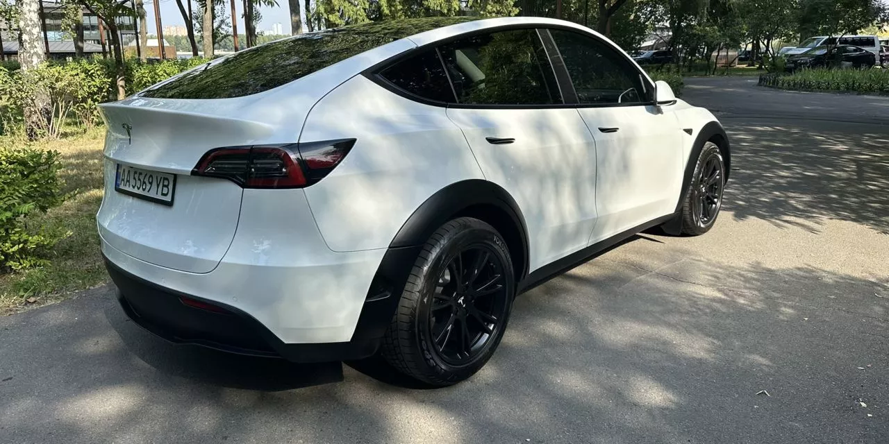 Tesla Model Y  2022161