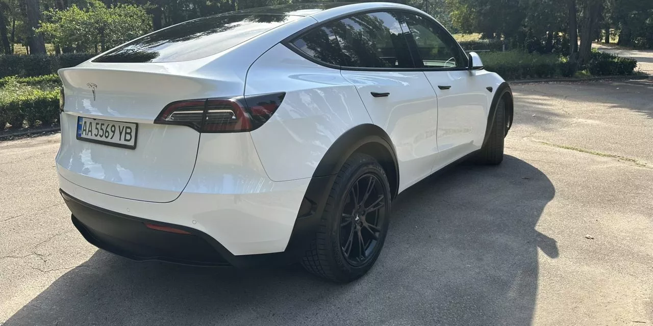 Tesla Model Y  2022311