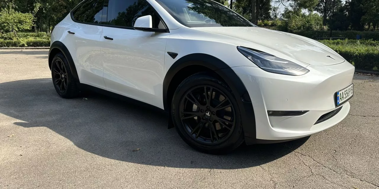 Tesla Model Y  2022321